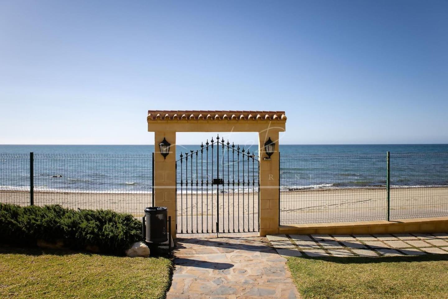 Sitio de CalahondaEnjoy2Rent Lubina Del Sol Mijasアパートメント エクステリア 写真